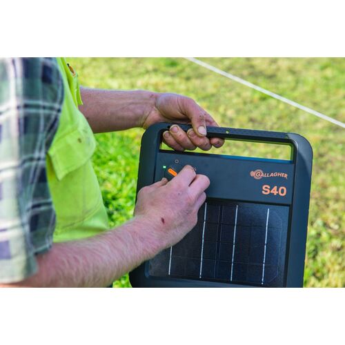 S40 Solar Fence Energizer